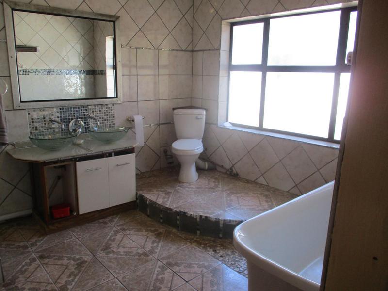 4 Bedroom Property for Sale in Hospitaalpark Free State
